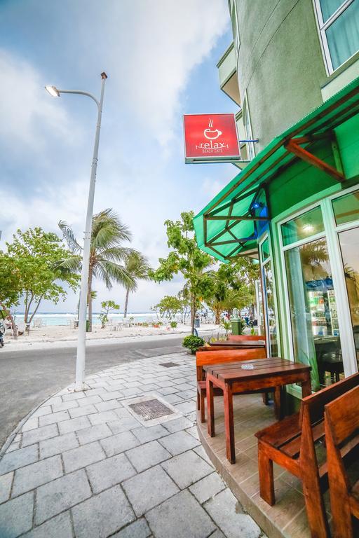 Relax Beach Inn Male Exterior photo